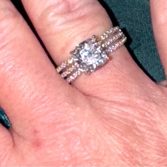 Simply Silver 8mm hidden halo Brilliant Cubic Zirconia Solitaire Ring Size 9 - Picture 11 of 12